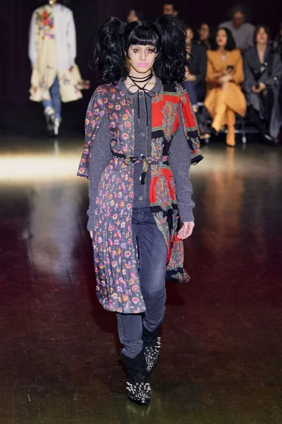 Look 14